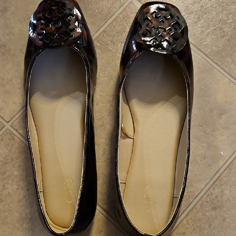 Cato Black Patent Leather Flats with Decorative Toe
